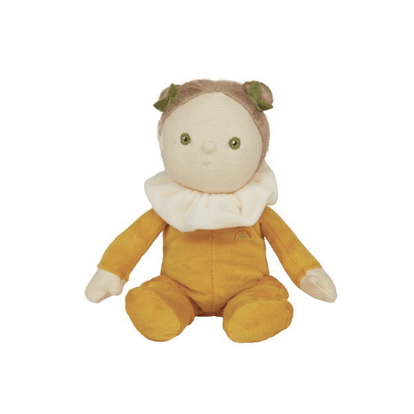 Meet Cora Corn, a delightful Dinky Dinkum plush doll from the Happy Harvest collection, featuring a posable body with gentle weighting and a soft velvet onesie. Collect all the friends and let your childs imagination run wild with imaginative play.