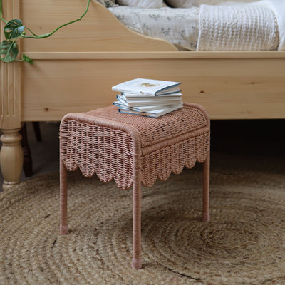 Petal Storie Stool - Seashell Pink